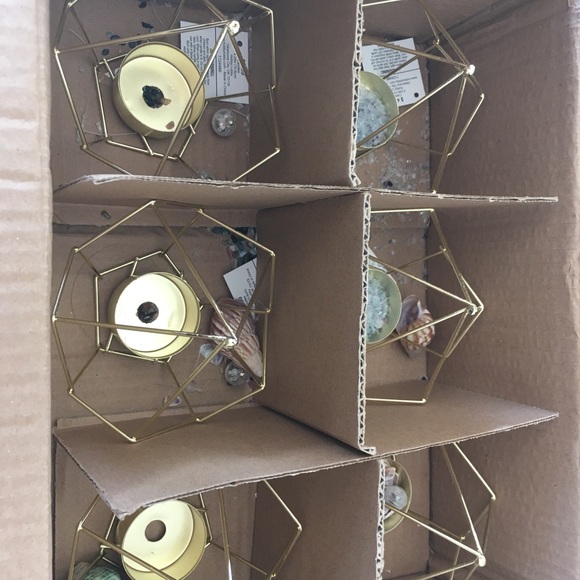 Gold and wood geometric candle holders - Picture 5 of 7